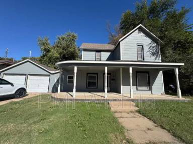 Main picture of 212 Main St