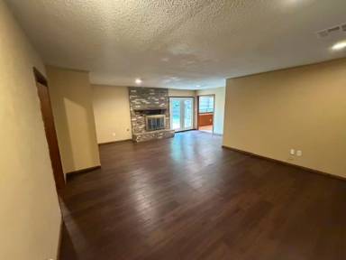 Main picture of 1918 Oakhill Dr