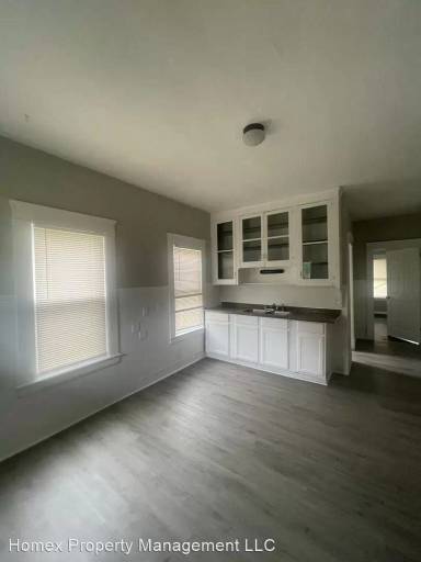 Main picture of 15353 Yorick Ave