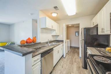 Main picture of Pier 38 Apartments