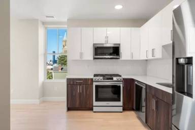 Main picture of 124 Warren St