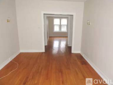 Main picture of 1364 W Estes Ave