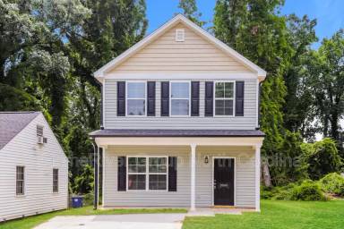 Main picture of 2860 Greenway Ave