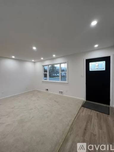 Main picture of 801 Connetquot Ave