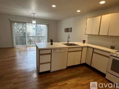 Main picture of 100 Halstead Ave