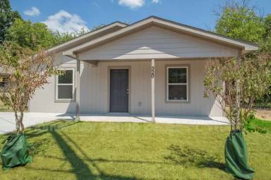 Main picture of 520 S Weaver St