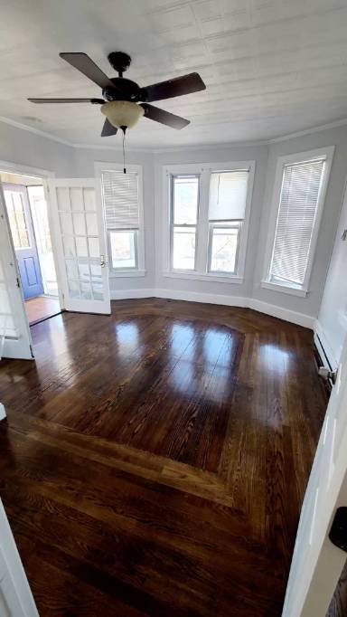 Main picture of 35 Robinson St