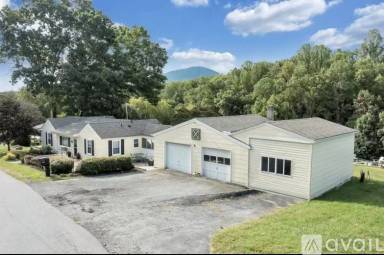 Main picture of 5974 Two Ford Rd