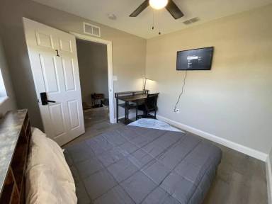 Main picture of 804 N 5th St