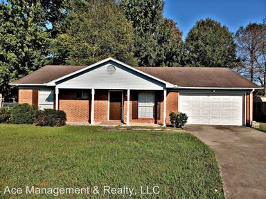 Main picture of 1809 E Brownstone Ct SW
