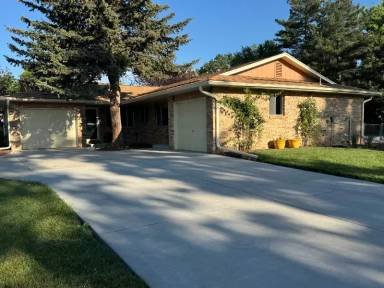 Main picture of 3843 Capitol Dr