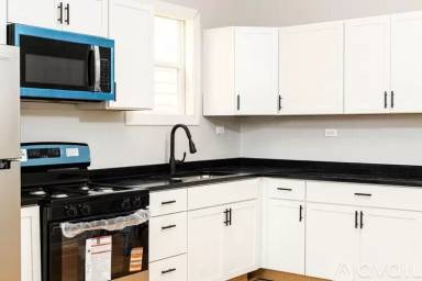 Main picture of 3714 W Cortland St