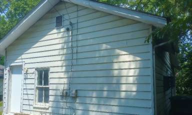 Main picture of 2275 S High St