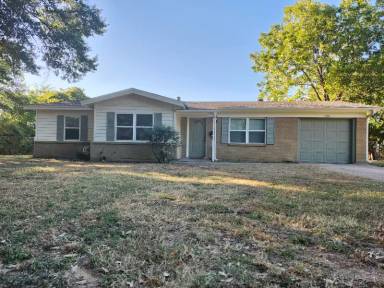 Main picture of 1602 Ravenwood Dr