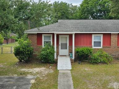 Main picture of 3904 Persimmon St
