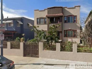 Main picture of 2949 Raymond Ave