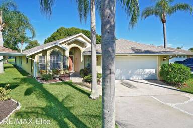 Main picture of 3957 Saint Armens Cir