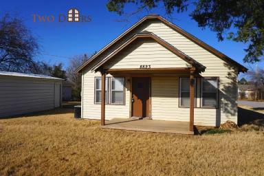 Main picture of 8823 NE 50th St