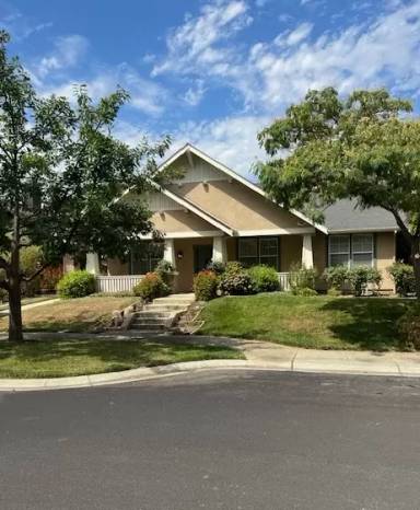 Main picture of 1924 Hall Cir