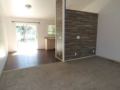 Main picture of 1700 W Canfield Ave