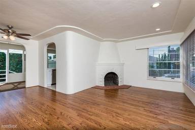 Main picture of 715 Arenas St