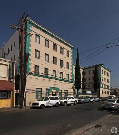 Main picture of 501 S Burlington Ave