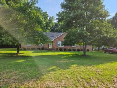 Main picture of 1011 Brookwood Dr