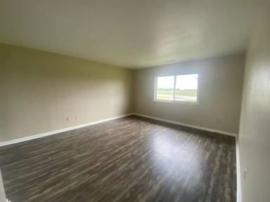 Main picture of 10725 S Dixie Hwy