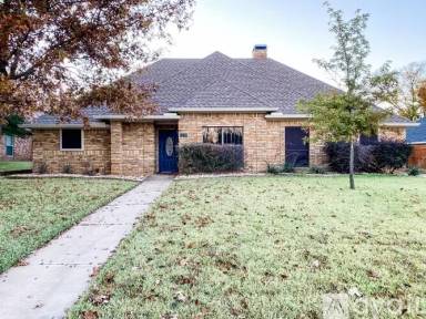 Main picture of 7 Edgemere Dr