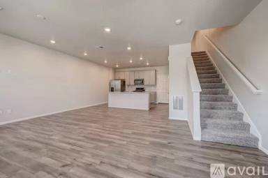 Main picture of 6383 N Malaya St