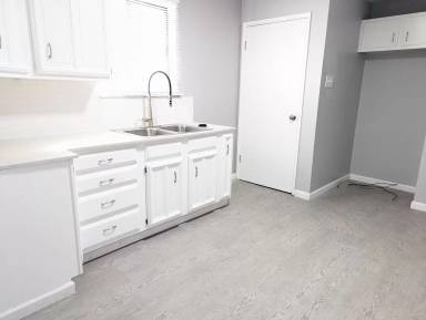 Main picture of 5555 Labadie Ave