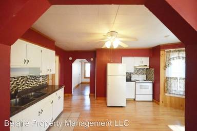 Main picture of 180 W Broadway