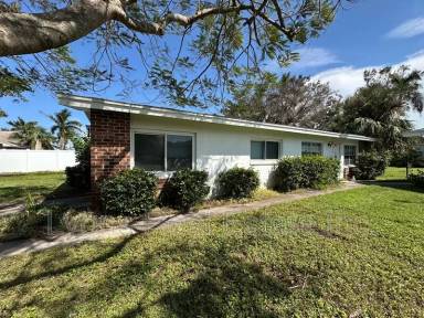 Main picture of 821 Courtington Ln