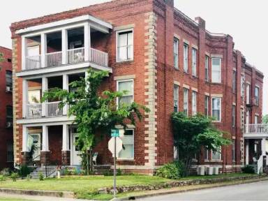 Main picture of 304 N 9th St