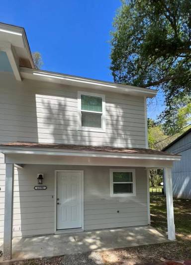 Main picture of 6390 Sandy Ln