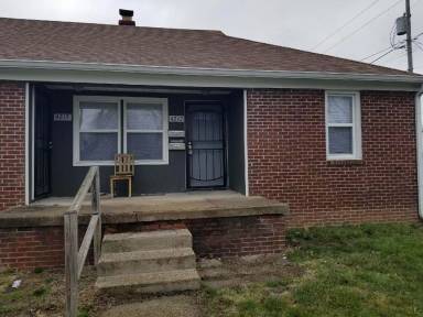 Main picture of 4212 E 15th St