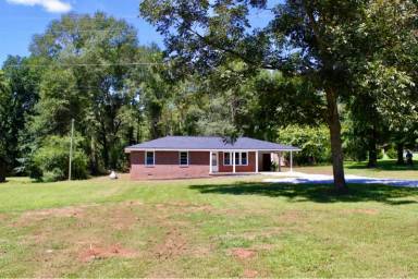Main picture of 882 Campbell Rd