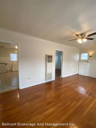 Main picture of 1335 E Appleton St