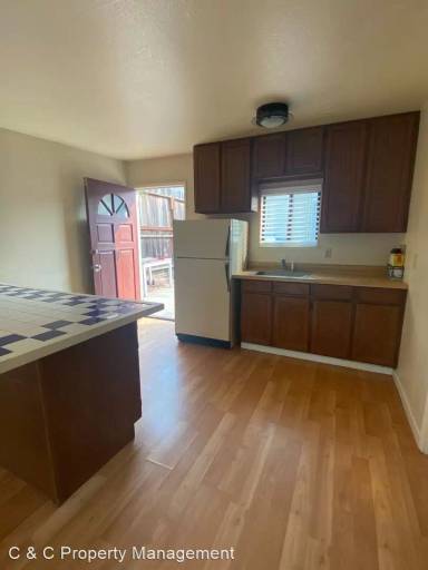 Main picture of 1701 Military Ave