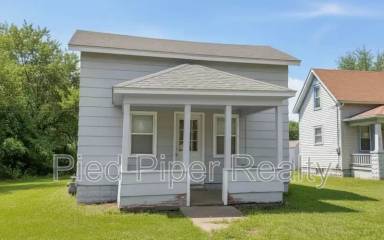 Main picture of 601 N Winnebago Ave