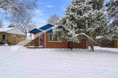 Main picture of 3361 N Glencoe St