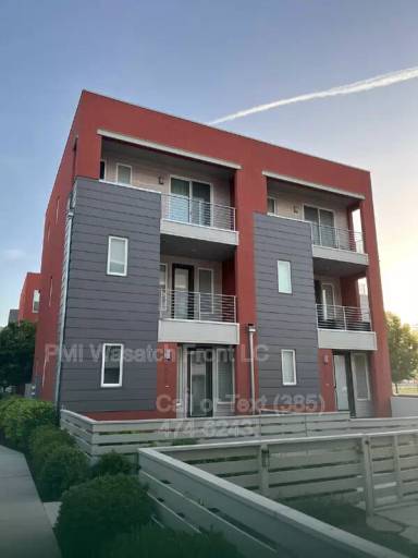 Main picture of 5033 W Daybreak Pkwy