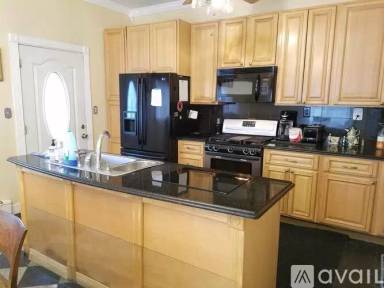 Main picture of 14 Hillside St