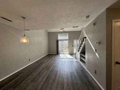 Main picture of 1608 Willow Point Arch