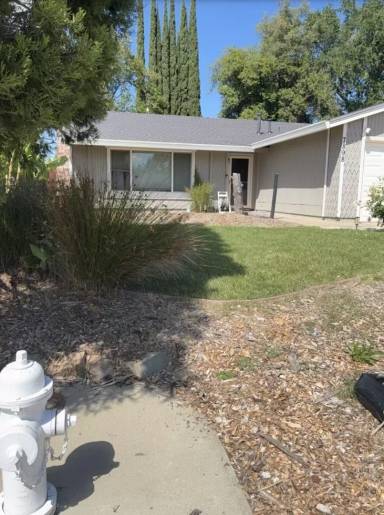 Main picture of 7898 Claypool Way