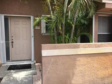 Main picture of 217 SE 8th St