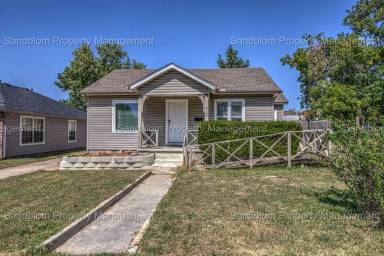 Main picture of 4739 E 6th St
