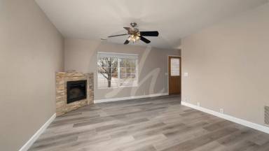 Main picture of 6433 Aquatic Cir
