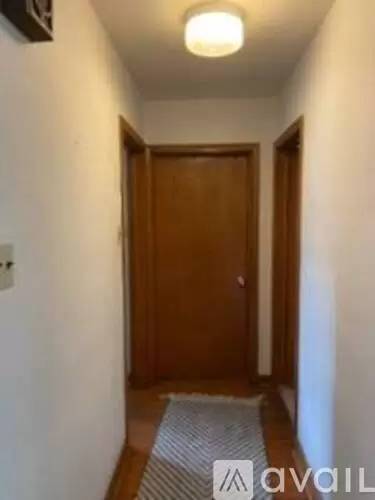 Main picture of 100 E Park Ave