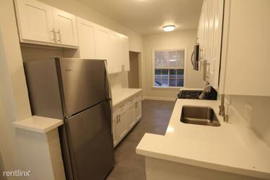Main picture of 1317 N Bronson Ave